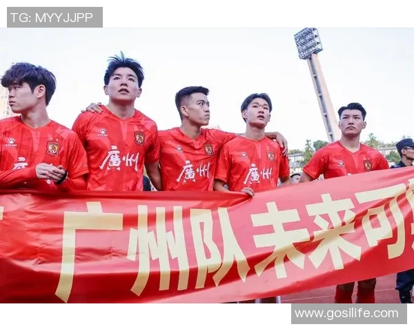 广州羽毛球队的奋斗与荣耀：一段不平凡的突破历程纪实